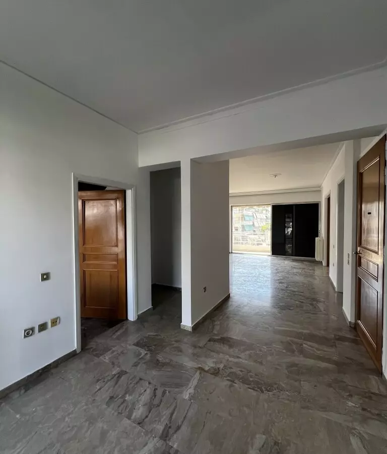 3-bedroom Flat In Zografou, Greece (141 M²)