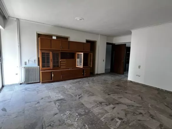 3-bedroom Flat In Zografou, Greece (141 M²)