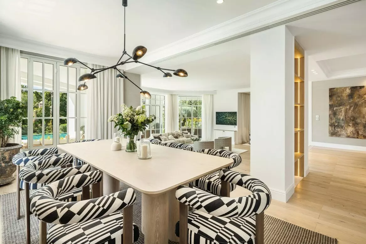 5-bedroom Villa In Marbella, Spain (722 M²)