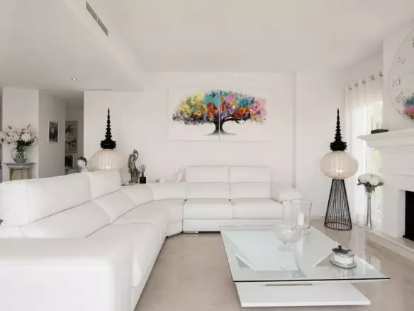 3-bedroom Penthouse In Elviria, Spain (161 M²)