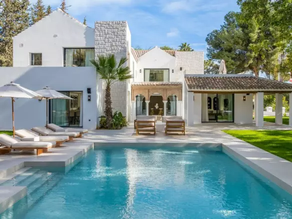 5-bedroom Villa In Marbella, Spain (983 M²)