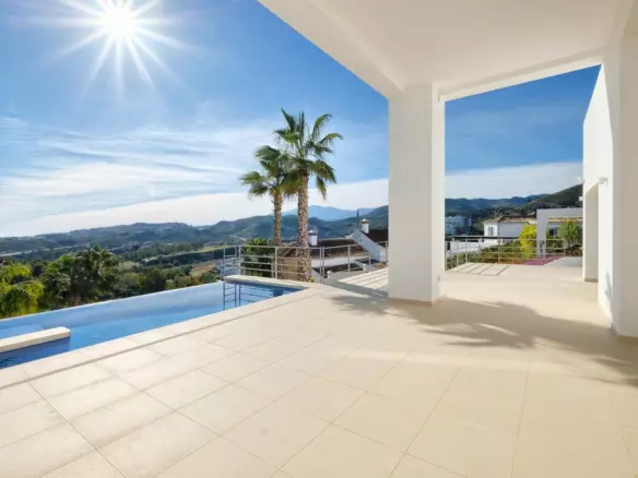 4-bedroom Villa In Benahavis, Spain (289 M²)