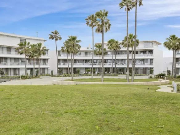 2-bedroom Ground Floor Apartment In Estepona, Spain (121 M²)