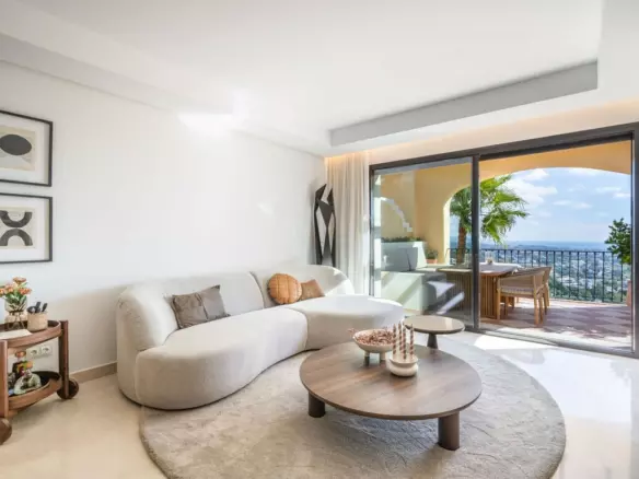 3-bedroom Penthouse In Benahavis, Spain (124 M²)