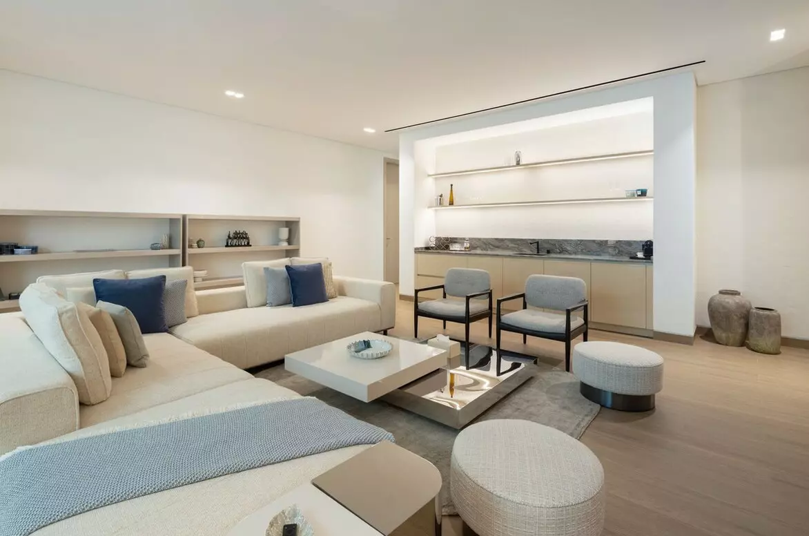 6-bedroom Villa In Benahavis, Spain (716 M²)