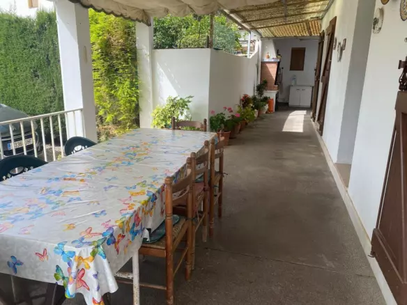 5-bedroom Villa In Estepona, Spain (139 M²)