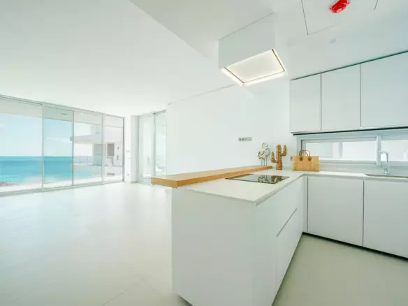 2-bedroom Penthouse In Fuengirola, Spain (84 M²)