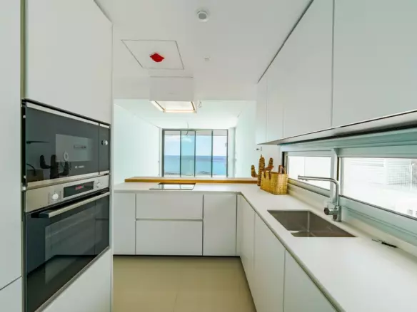 2-bedroom Penthouse In Fuengirola, Spain (84 M²)