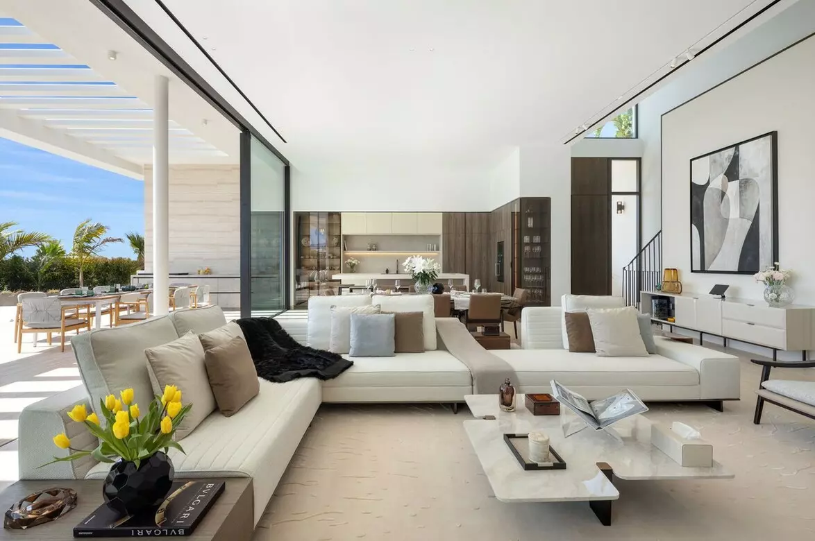 6-bedroom Villa In Benahavis, Spain (716 M²)