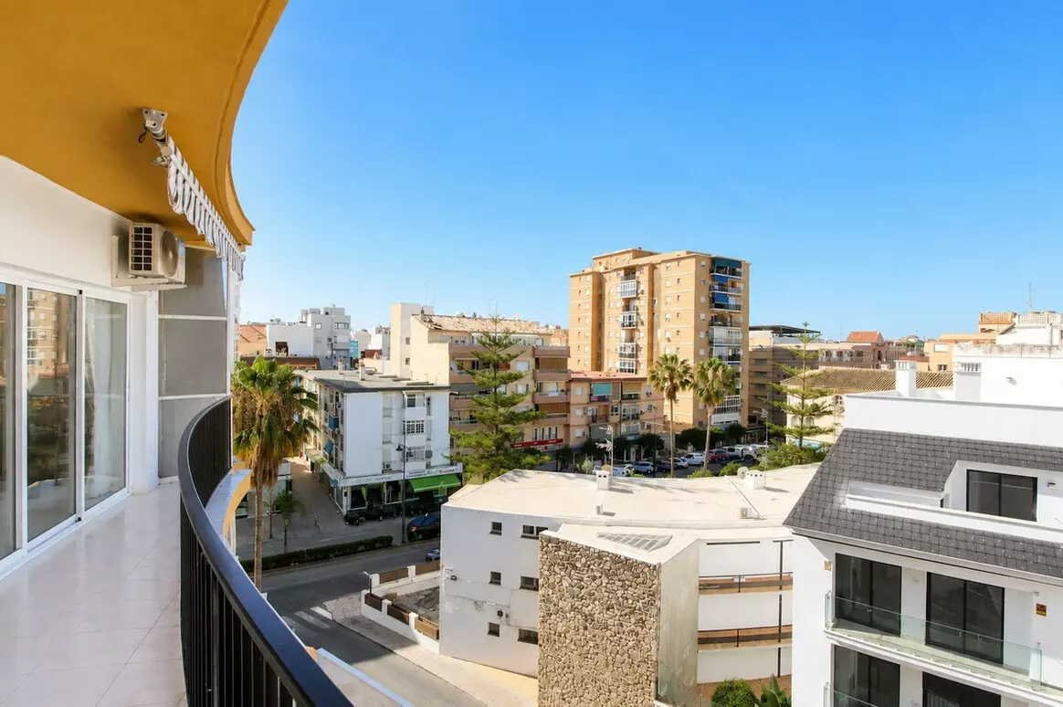3-bedroom Apartment In Fuengirola, Spain (122 M²)