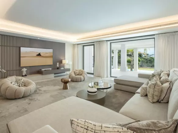 5-bedroom Villa In Benahavis, Spain (1.372 M²)