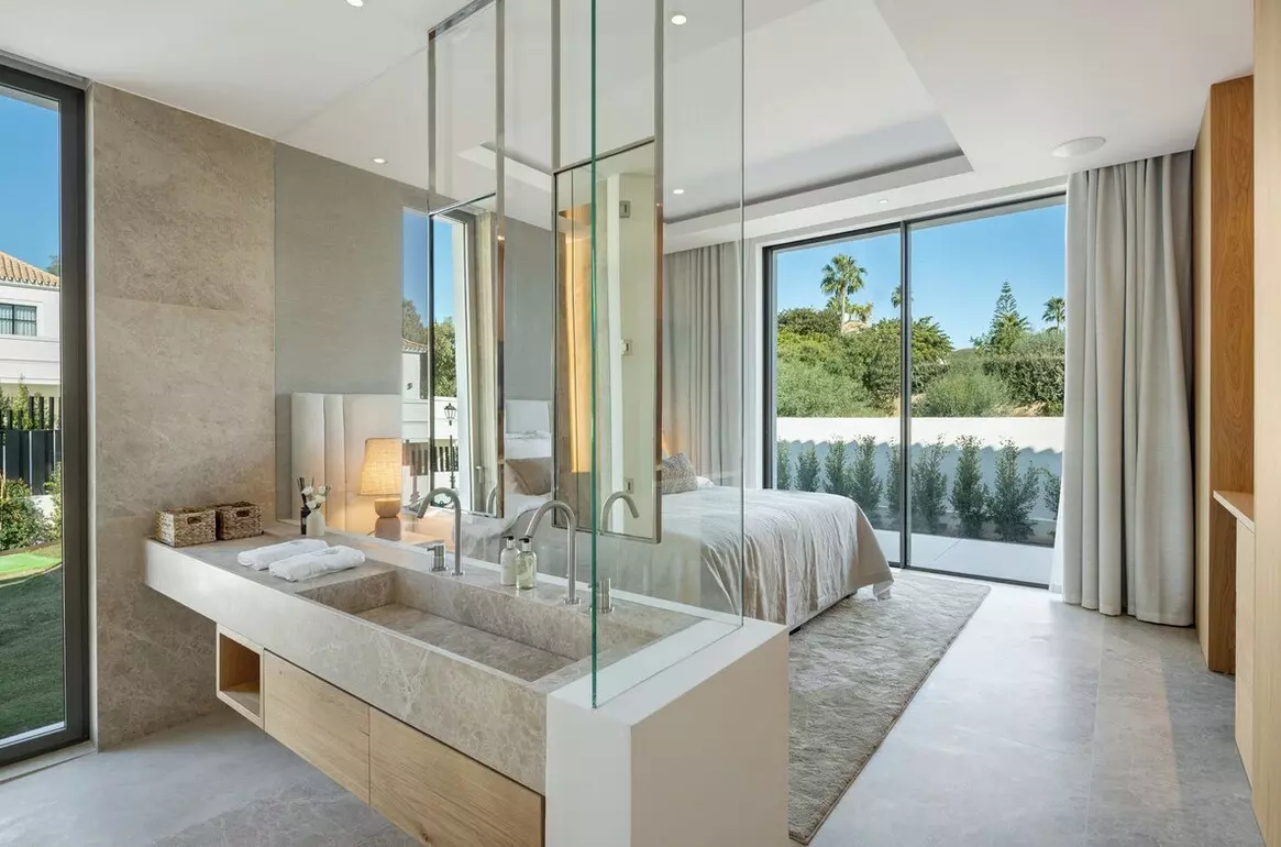 6-bedroom Villa In Marbella, Spain (854 M²)