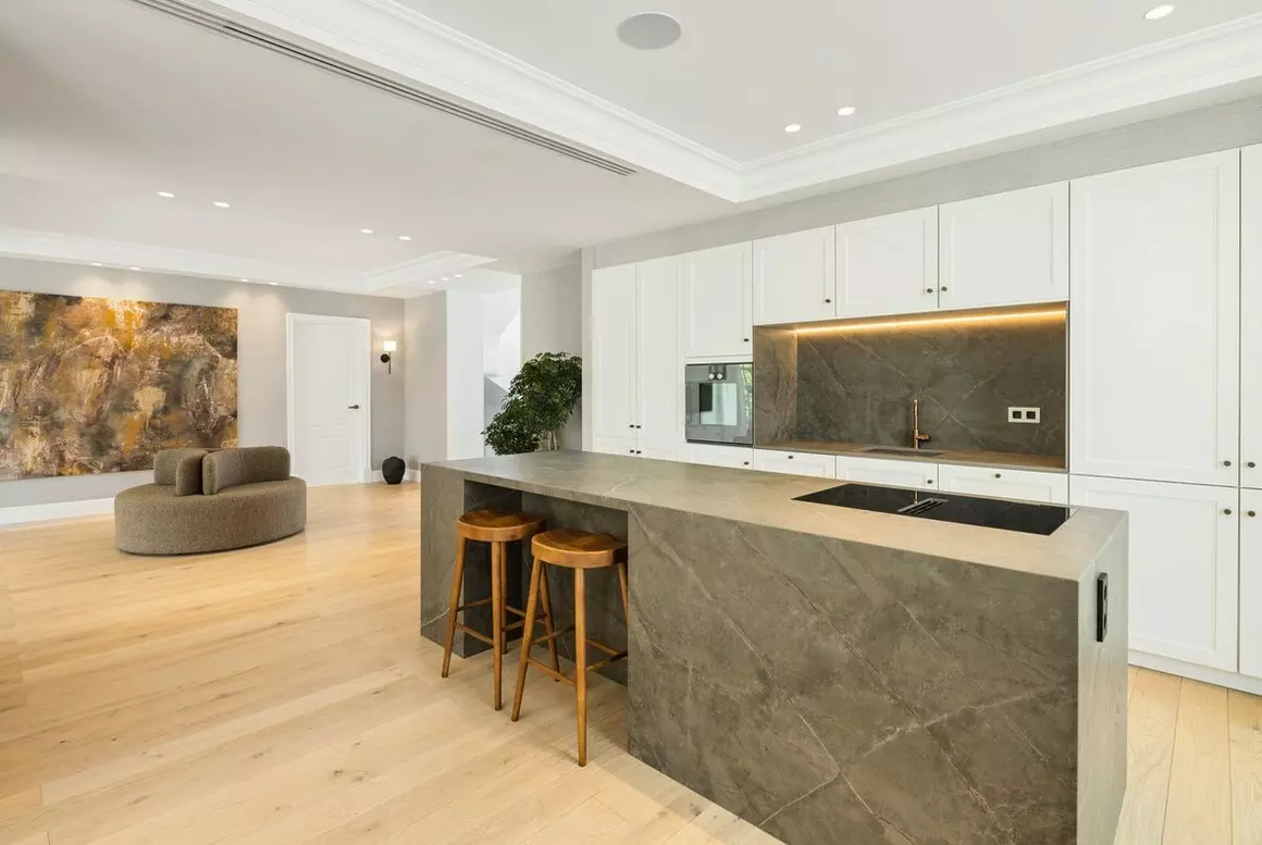 5-bedroom Villa In Marbella, Spain (722 M²)