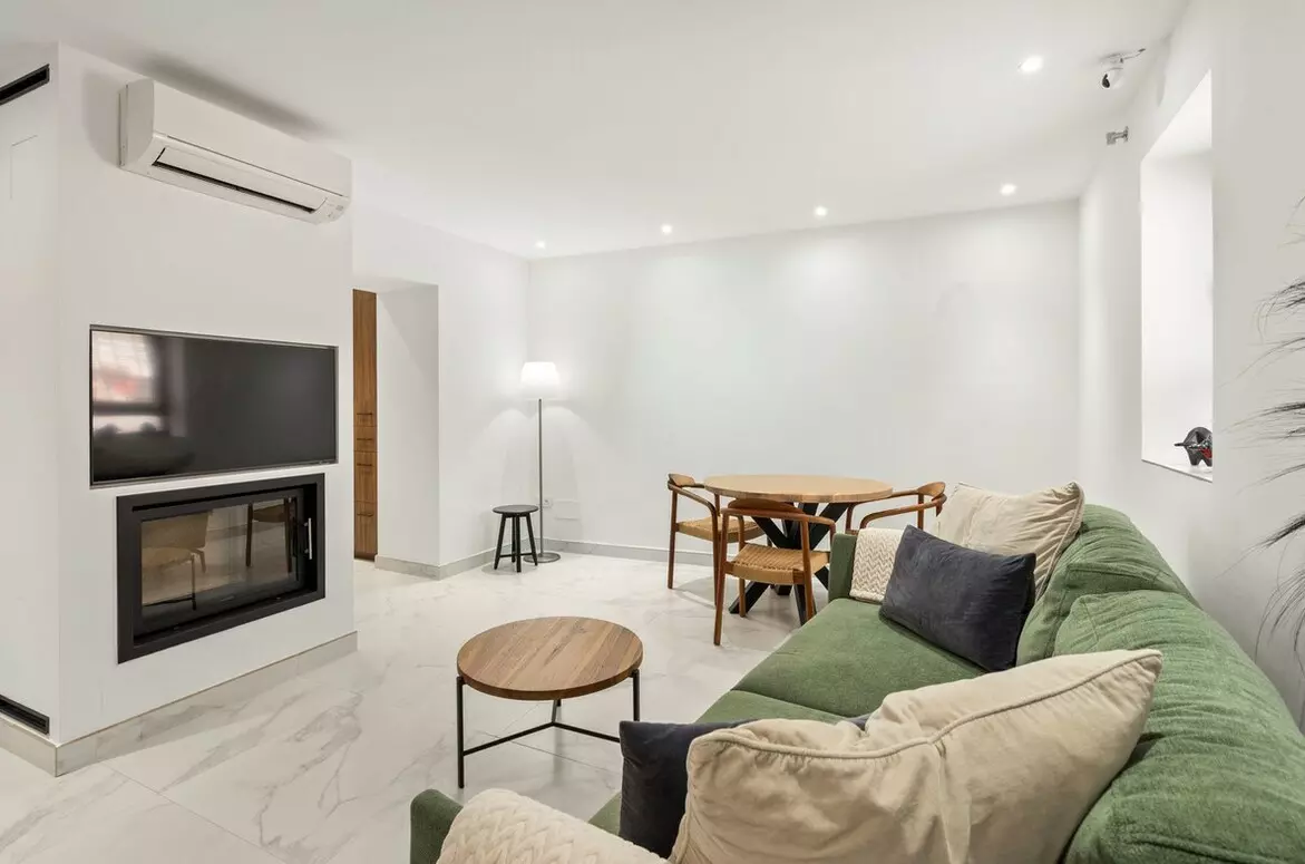 1-bedroom Townhouse In Estepona, Spain (107 M²)
