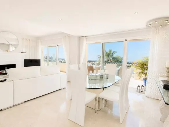 3-bedroom Penthouse In Elviria, Spain (161 M²)