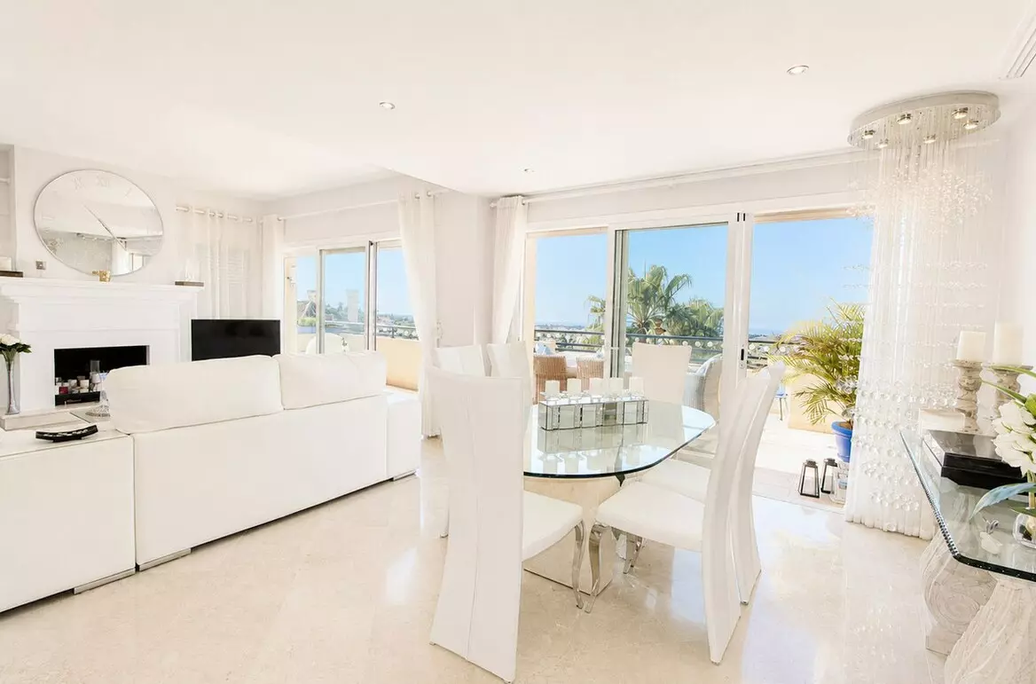 3-bedroom Penthouse In Elviria, Spain (161 M²)