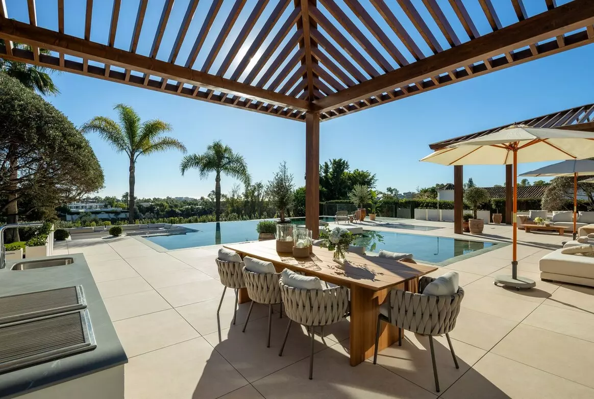 6-bedroom Villa In Marbella, Spain (854 M²)
