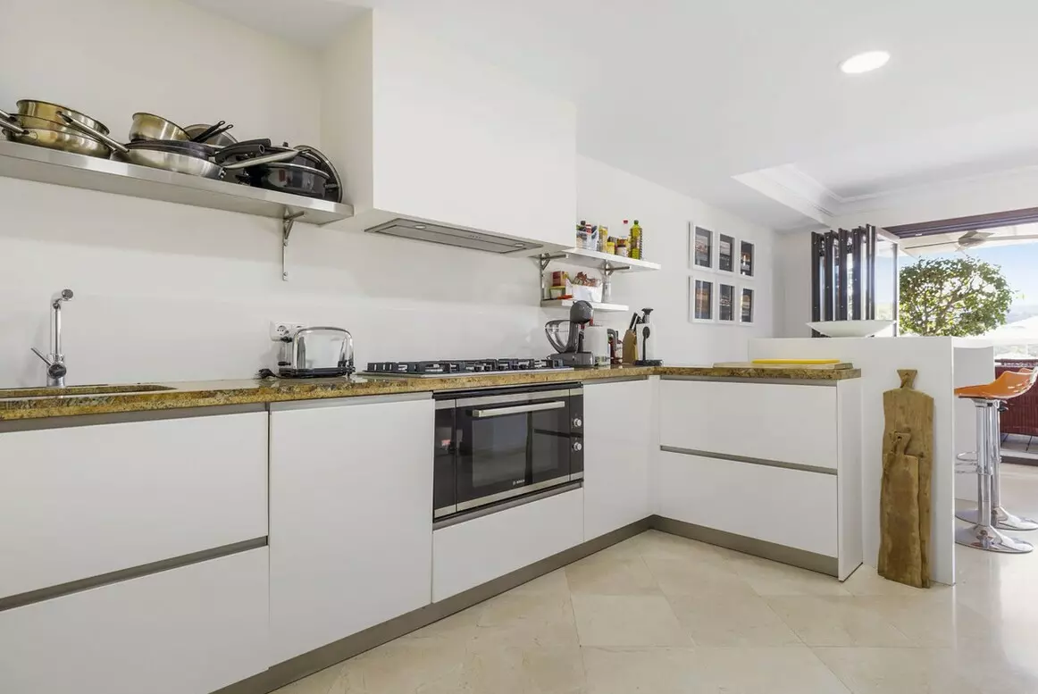 5-bedroom Townhouse In Benahavis, Spain (333 M²)