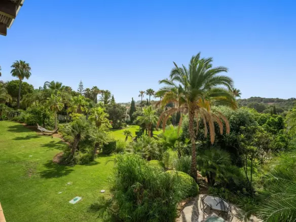 16-bedroom Villa In Estepona, Spain (1.337 M²)