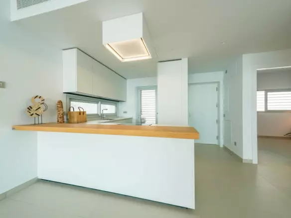 2-bedroom Penthouse In Fuengirola, Spain (84 M²)