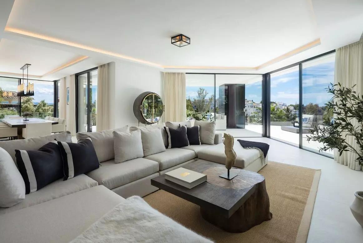 5-bedroom Villa In Benahavis, Spain (555 M²)