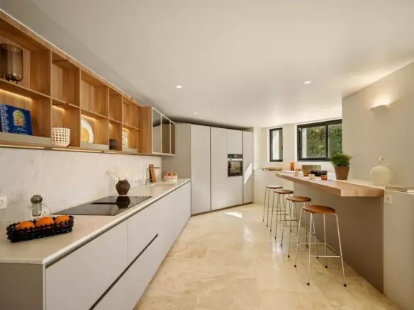 4-bedroom Villa In Marbella, Spain (262 M²)