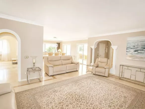 4-bedroom Villa In Elviria, Spain (213 M²)