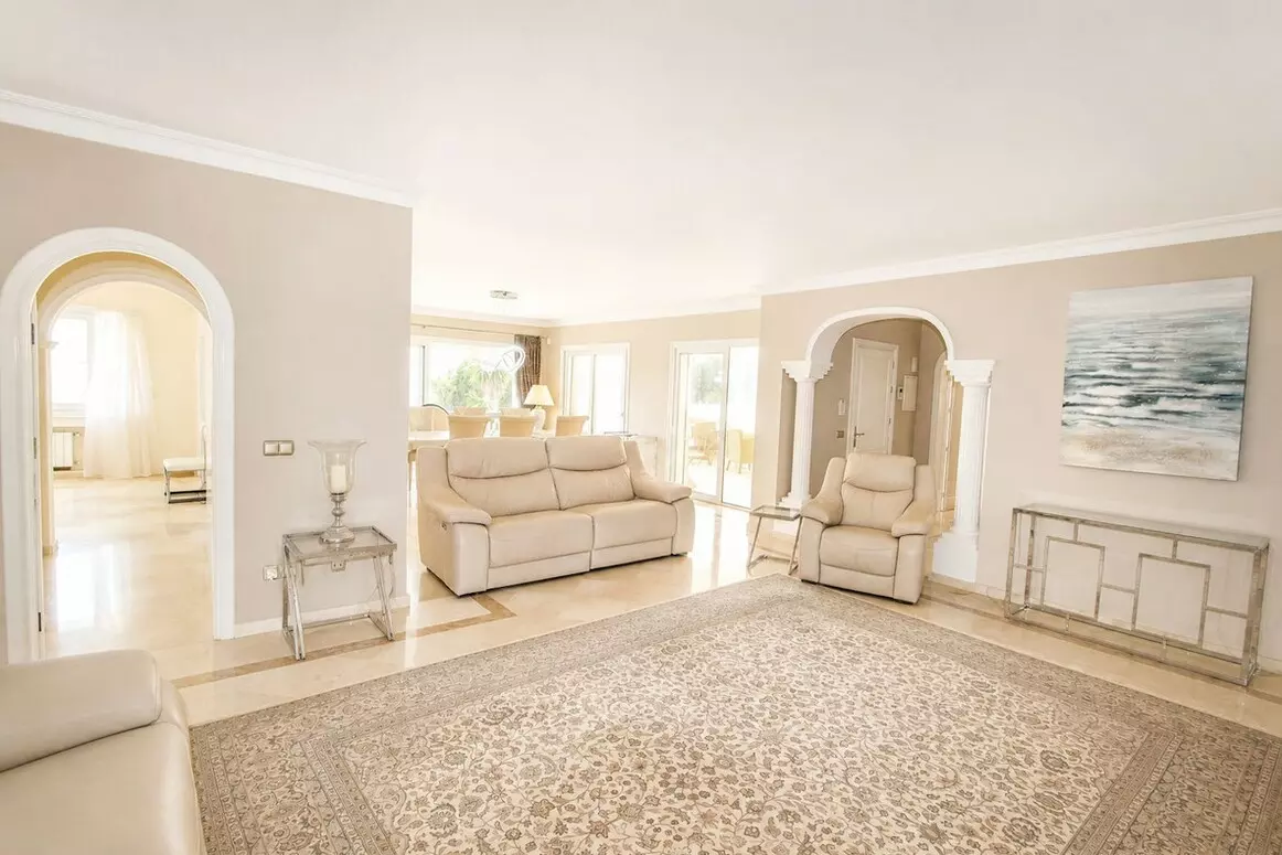 4-bedroom Villa In Elviria, Spain (213 M²)