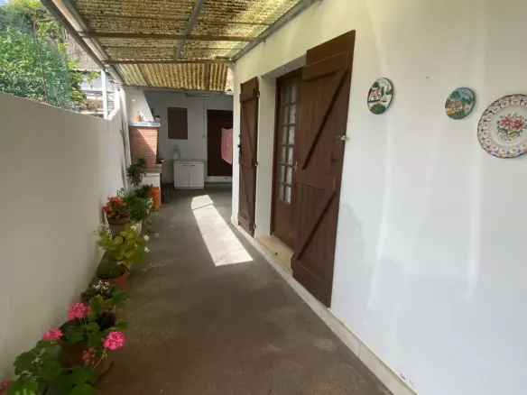 5-bedroom Villa In Estepona, Spain (139 M²)