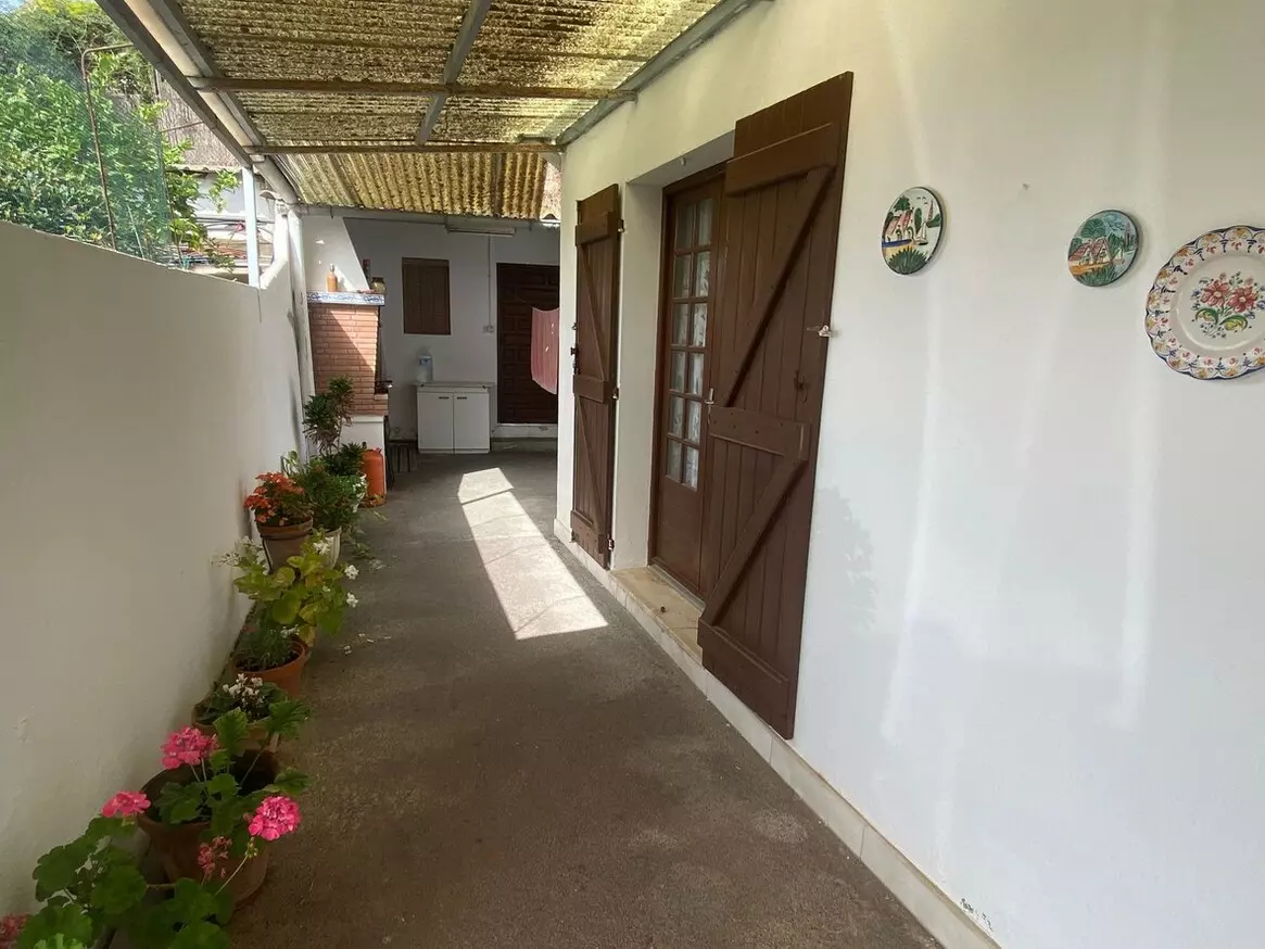5-bedroom Villa In Estepona, Spain (139 M²)