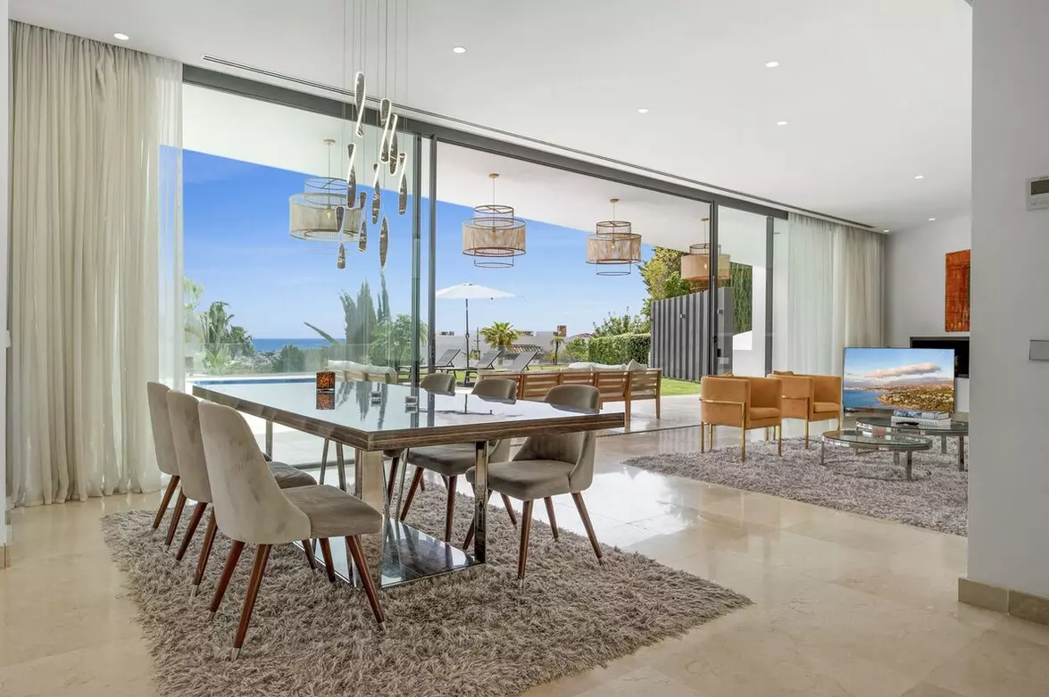 5-bedroom Villa In Benahavis, Spain (744 M²)