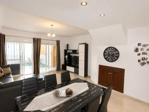 5-bedroom Townhouse In Marbella, Spain (206 M²)