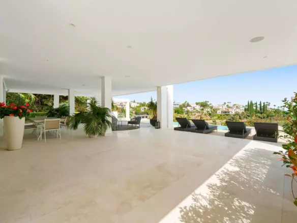 5-bedroom Villa In Marbella, Spain (473 M²)
