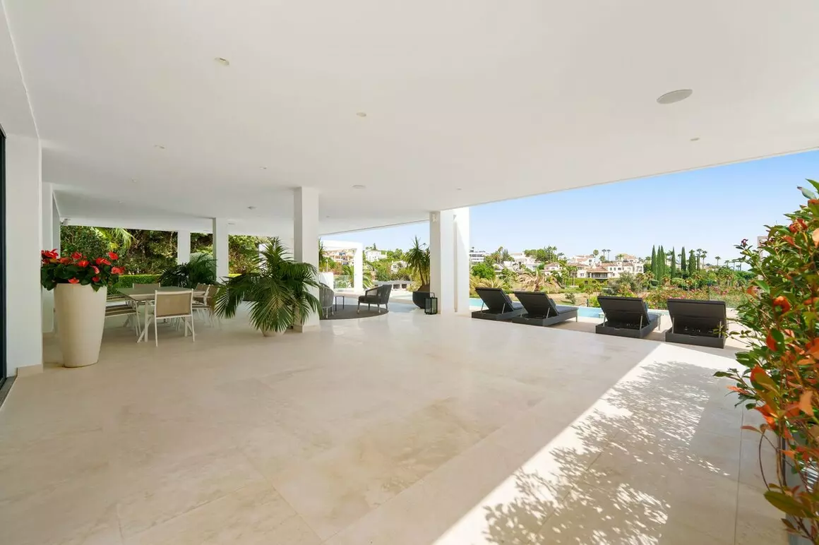 5-bedroom Villa In Marbella, Spain (473 M²)