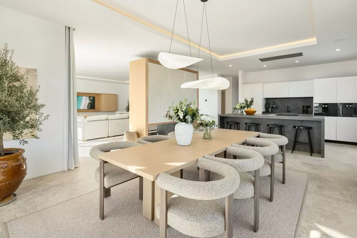 6-bedroom Villa In Marbella, Spain (854 M²)