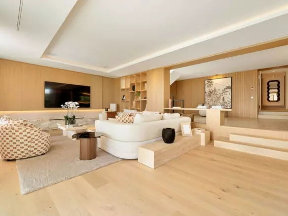 5-bedroom Villa In Marbella, Spain (421 M²)
