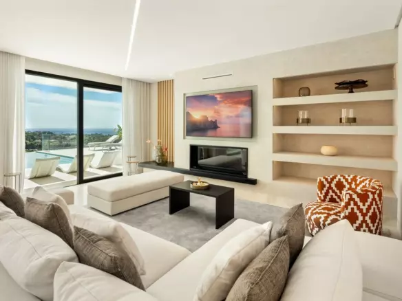 7-bedroom Villa In Estepona, Spain (1.365 M²)