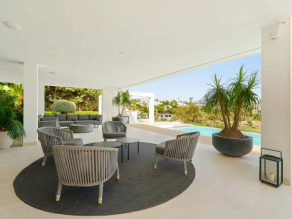 5-bedroom Villa In Marbella, Spain (473 M²)