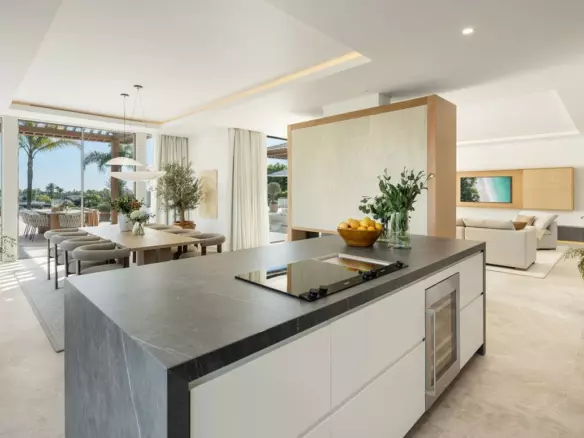 6-bedroom Villa In Marbella, Spain (854 M²)