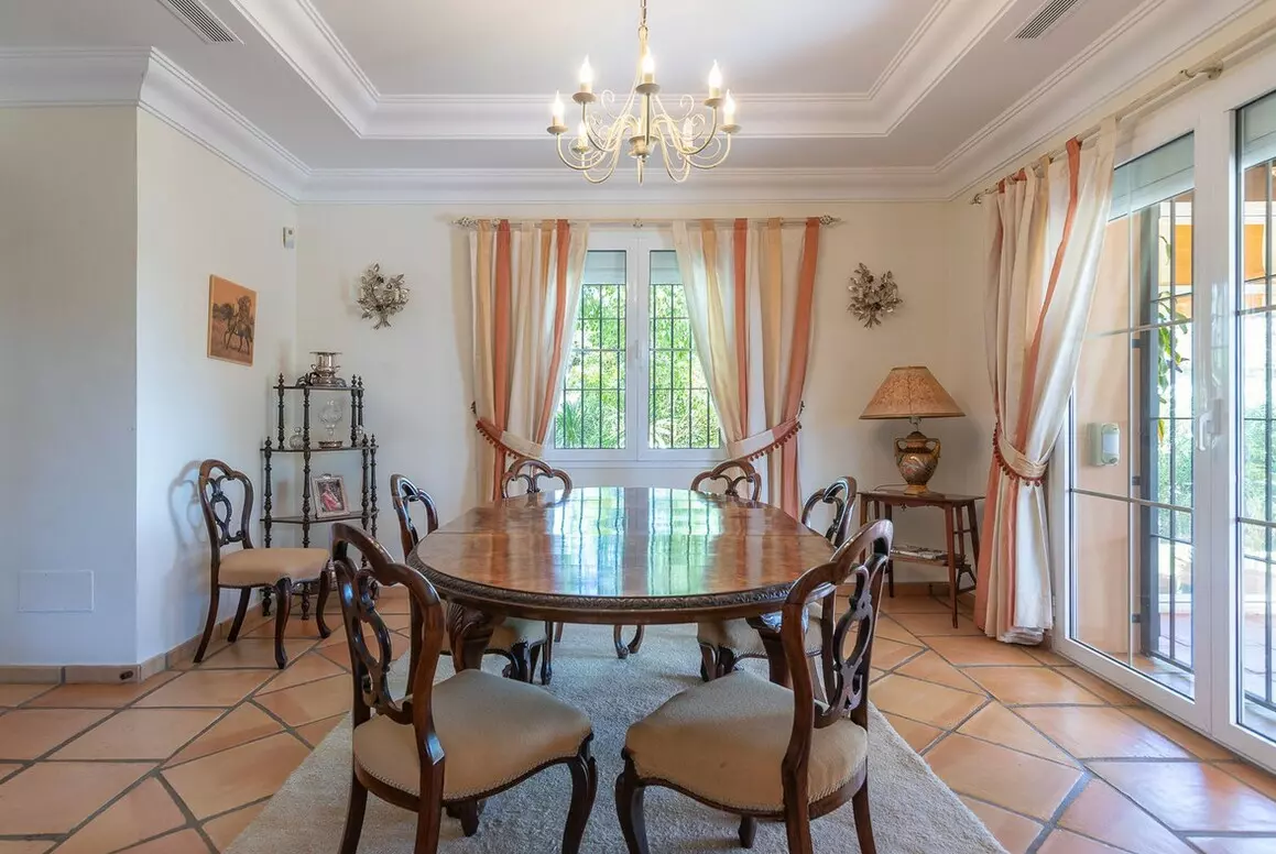 5-bedroom Villa In Elviria, Spain (298 M²)