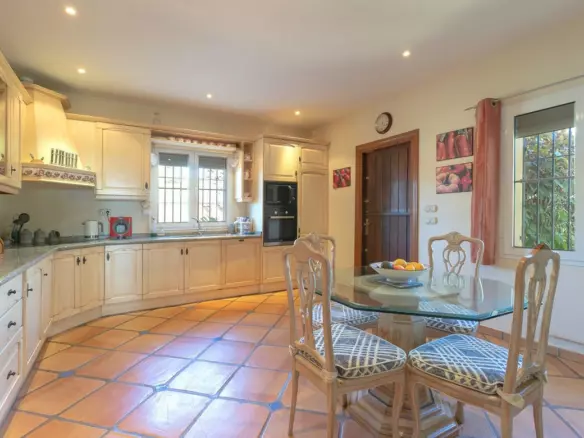 5-bedroom Villa In Elviria, Spain (298 M²)