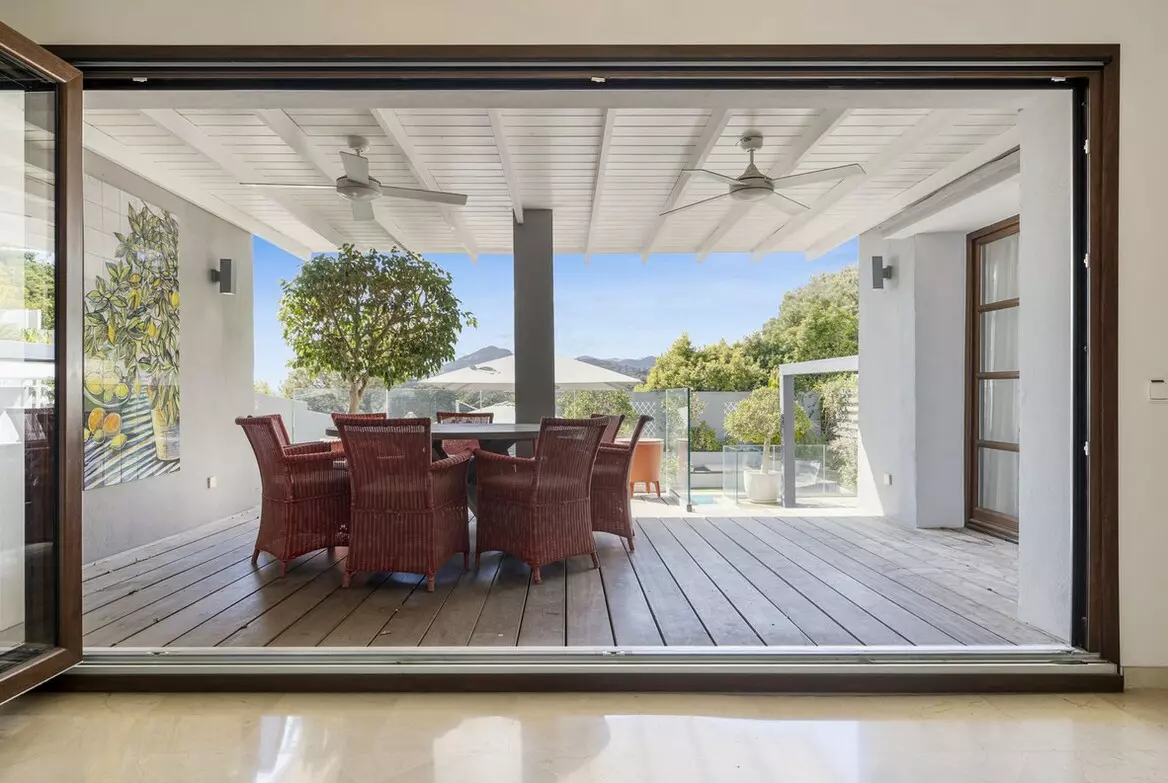 5-bedroom Townhouse In Benahavis, Spain (333 M²)