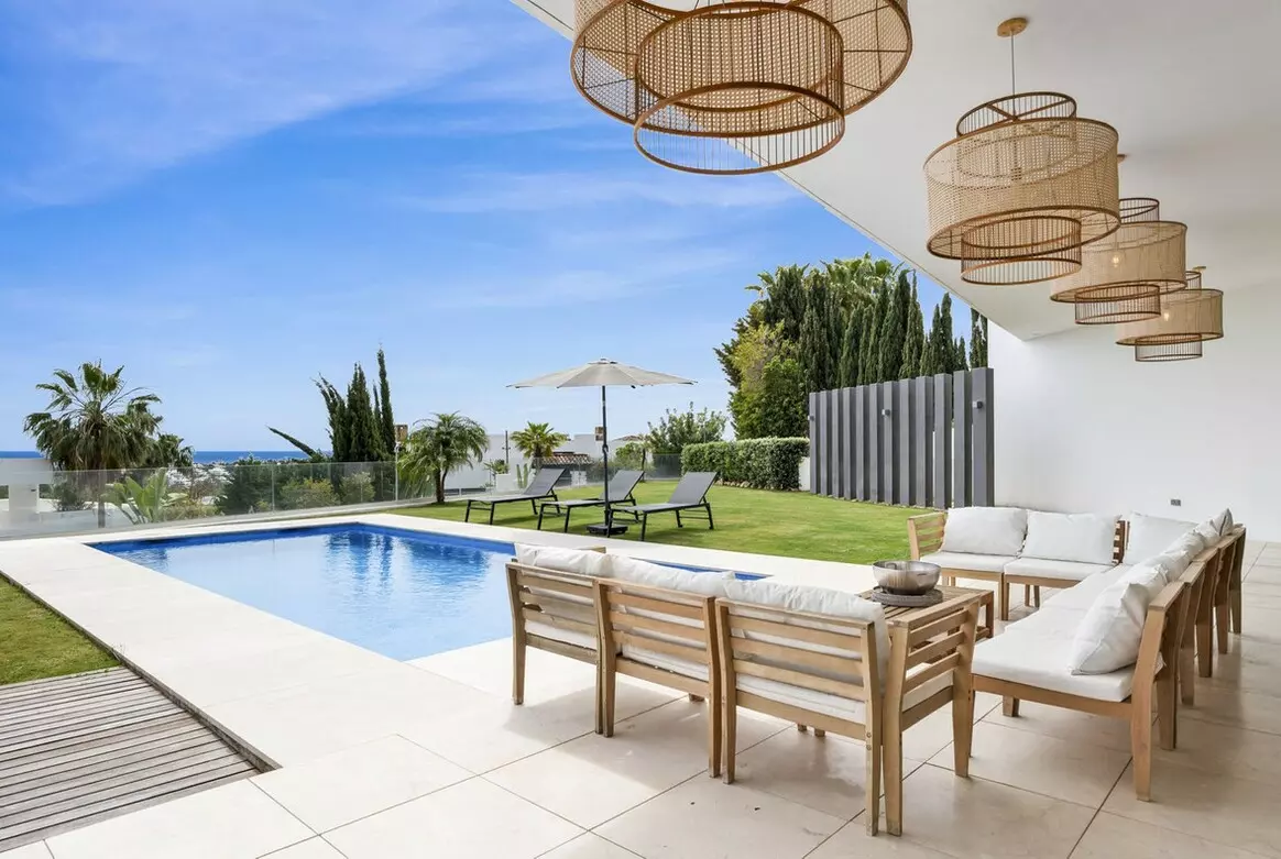 5-bedroom Villa In Benahavis, Spain (744 M²)