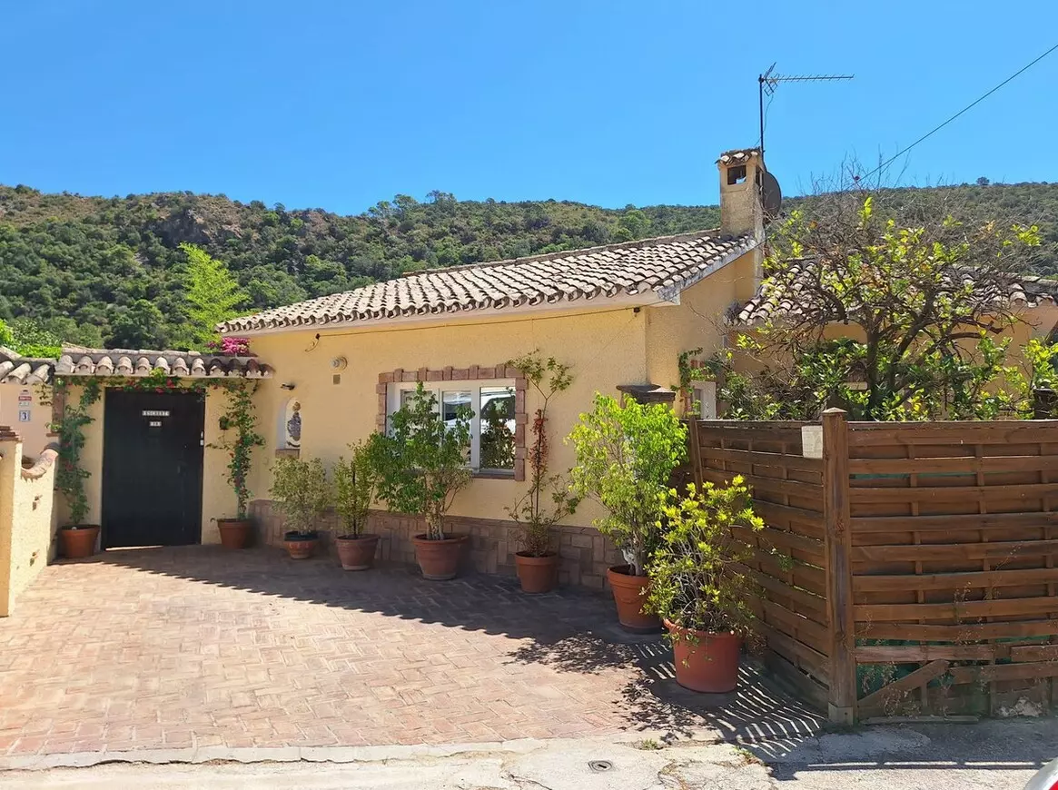2-bedroom Villa In Benahavis, Spain (94 M²)