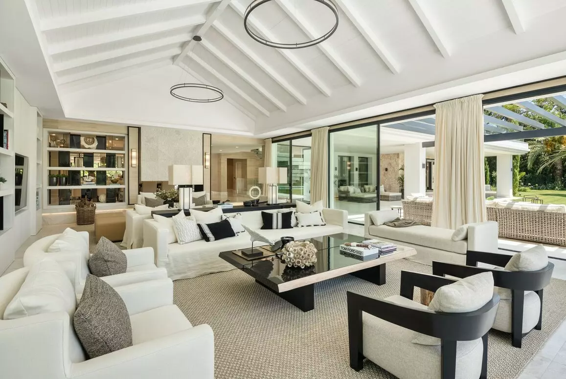 7-bedroom Villa In Marbella, Spain (1.636 M²)