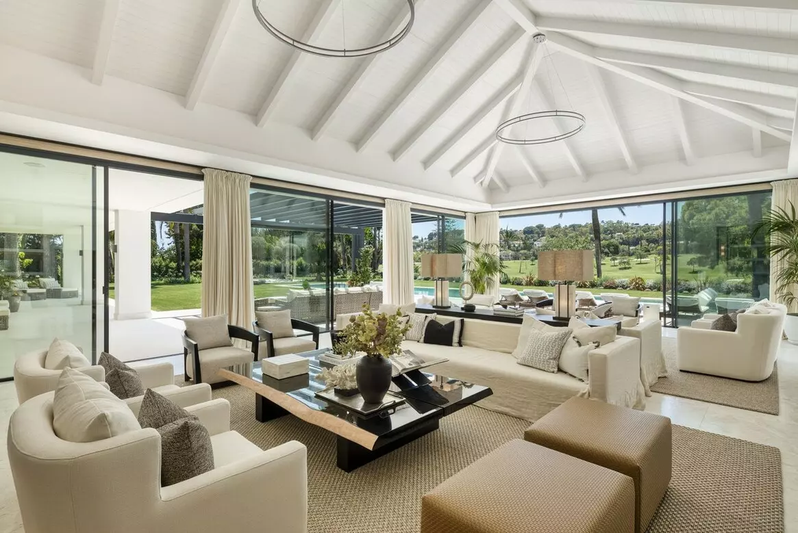 7-bedroom Villa In Marbella, Spain (1.636 M²)