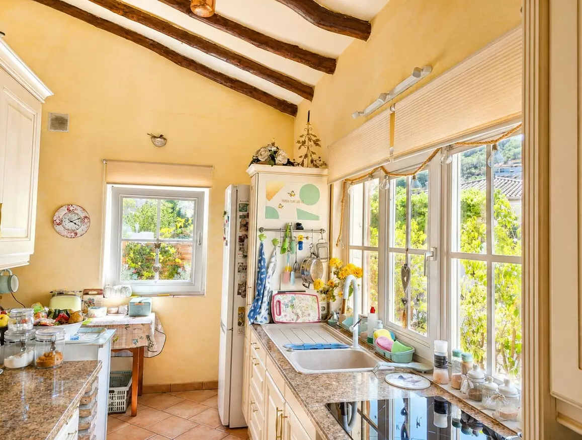 2-bedroom Villa In Benahavis, Spain (94 M²)
