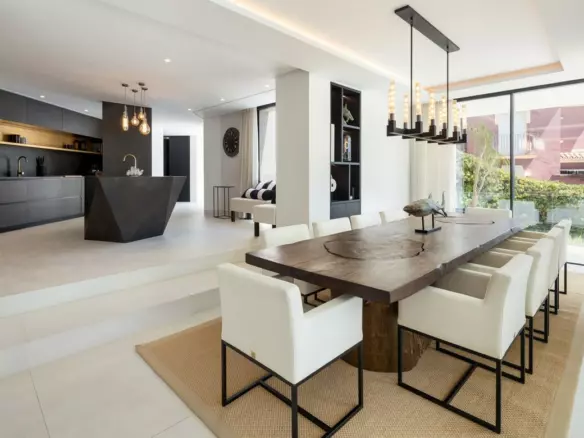 5-bedroom Villa In Benahavis, Spain (555 M²)