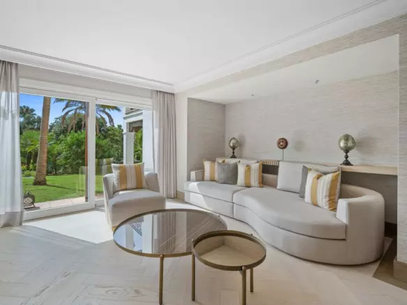16-bedroom Villa In Estepona, Spain (1.337 M²)