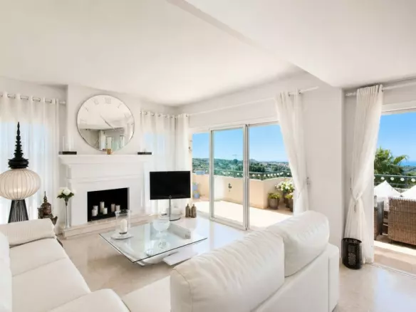 3-bedroom Penthouse In Elviria, Spain (161 M²)